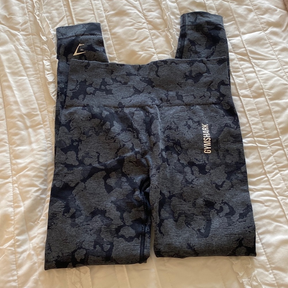 gymshark camo butt scrunch leggings